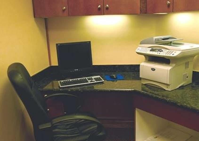 Hampton Inn & Suites I-35/Mulvane Екстер'єр фото